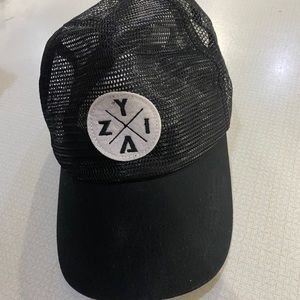 Black zyia hat